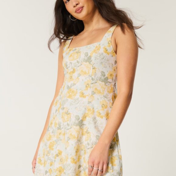 Hollister Linen-Blend Structured Mini Dress - Picture 3 of 6